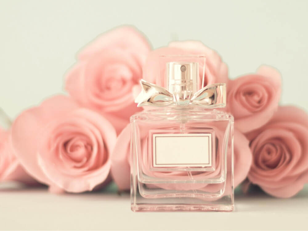 Bagaimana wangi parfum dapat tahan lama pada pakaian